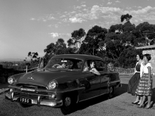 Sedán de 4 puertas de Plymouth Savoy 1956 01